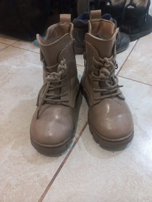 Отдам даром сапоги,етік