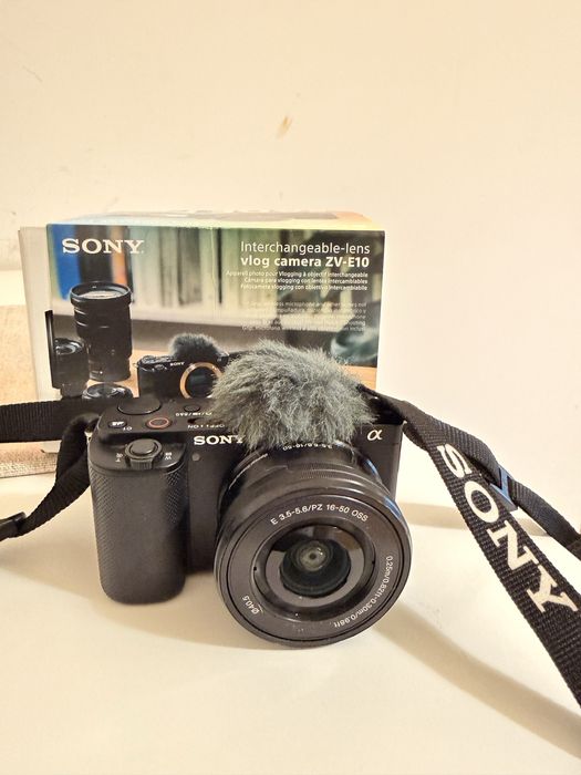 Sony ZV-E10 + obiectiv 16-50mm + card 128GB – stare excelentă