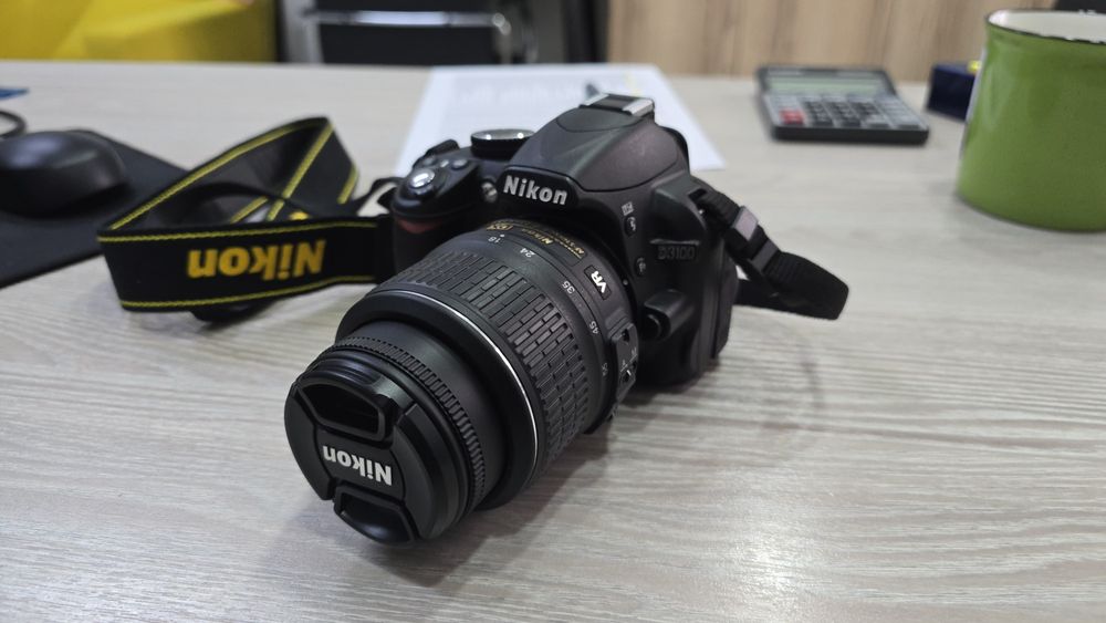 Зеркальная камера Nikon D3100