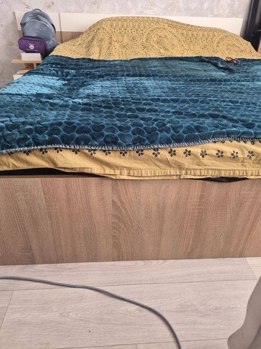 Спальный гарнитур 130000