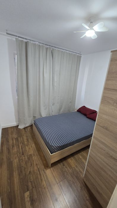 inchiriez apartament 4 camere