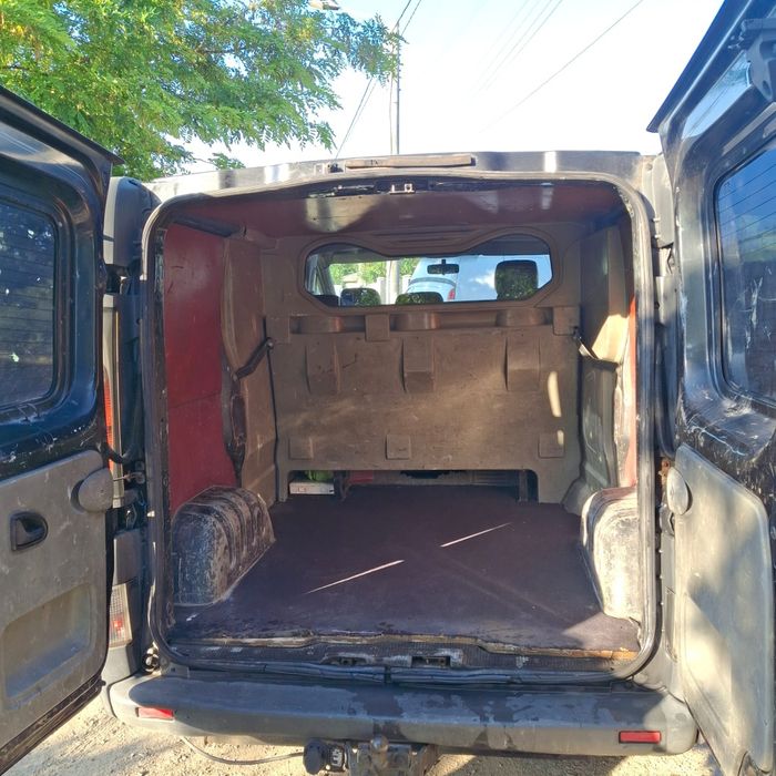 Opel vivaro,an 2002