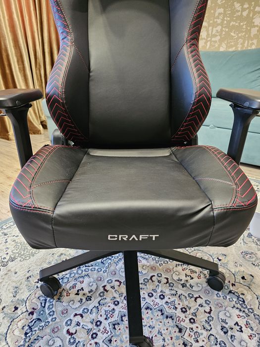Игровое кресло Dxracer Craft