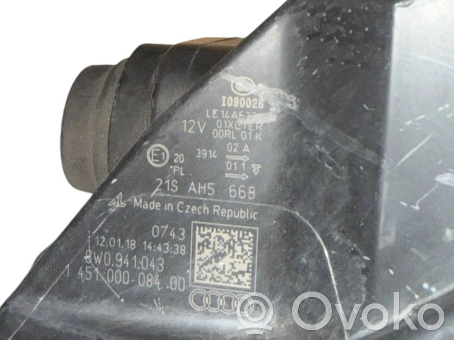 Far Stanga Audi A4 B9 8W Cod 8W0941043