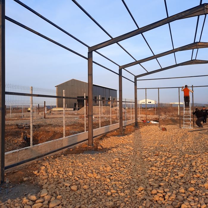 Vând hale metalice lucrăm fără avans