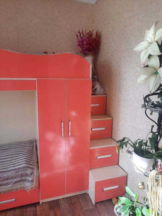 Детская комната стол кровати