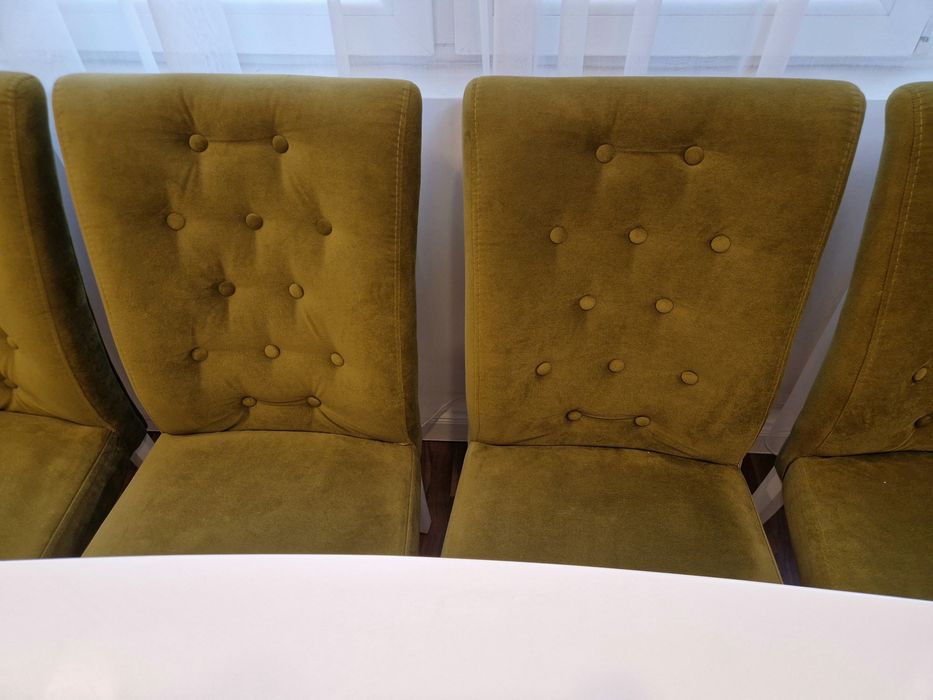 Трапезни столове