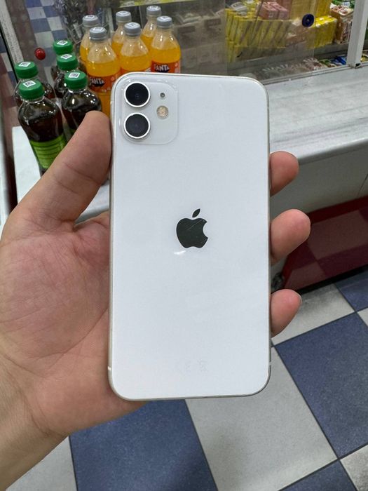 Iphone 11 64 GB 76% yomkst face id ishlidi srochna sotladi