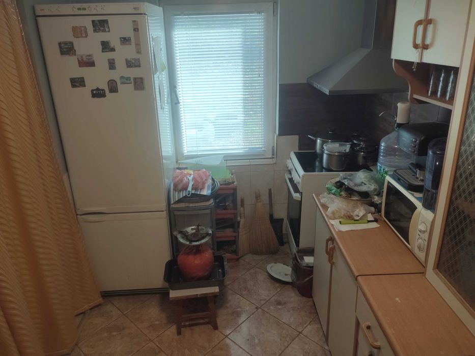 Самостоятелна тухлена къща