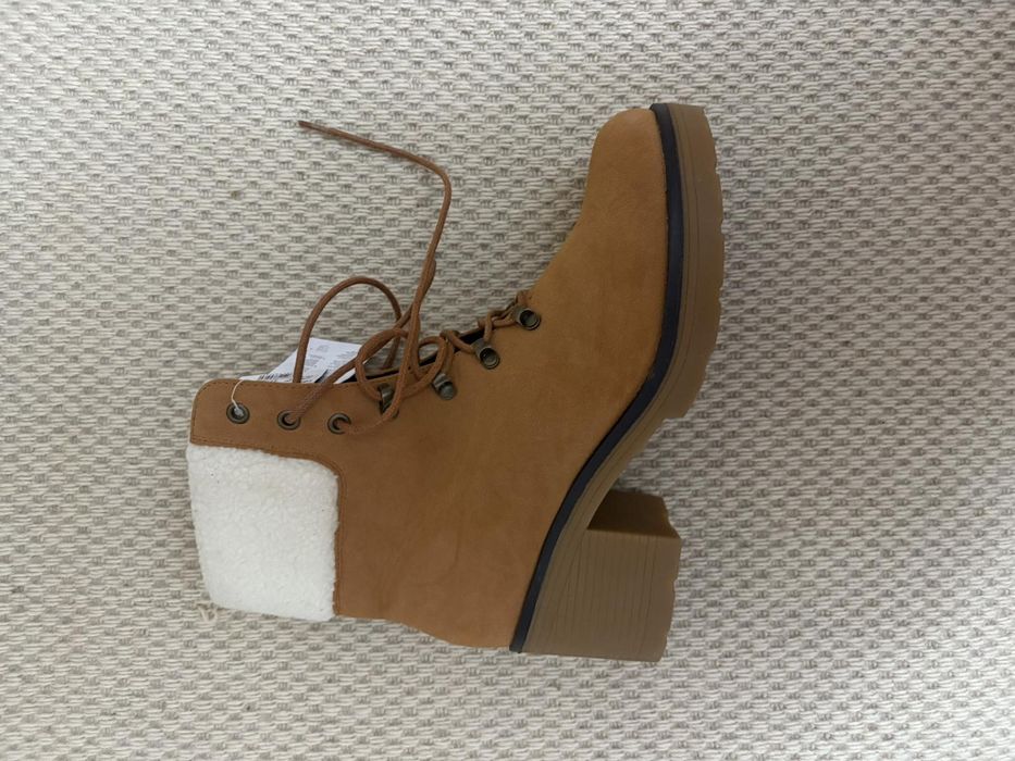 Боти високи нови