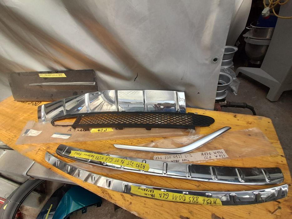 Лайсна решетка врата Mercedes  A246 Gla A156 A176/ A168 A292 C247 GL