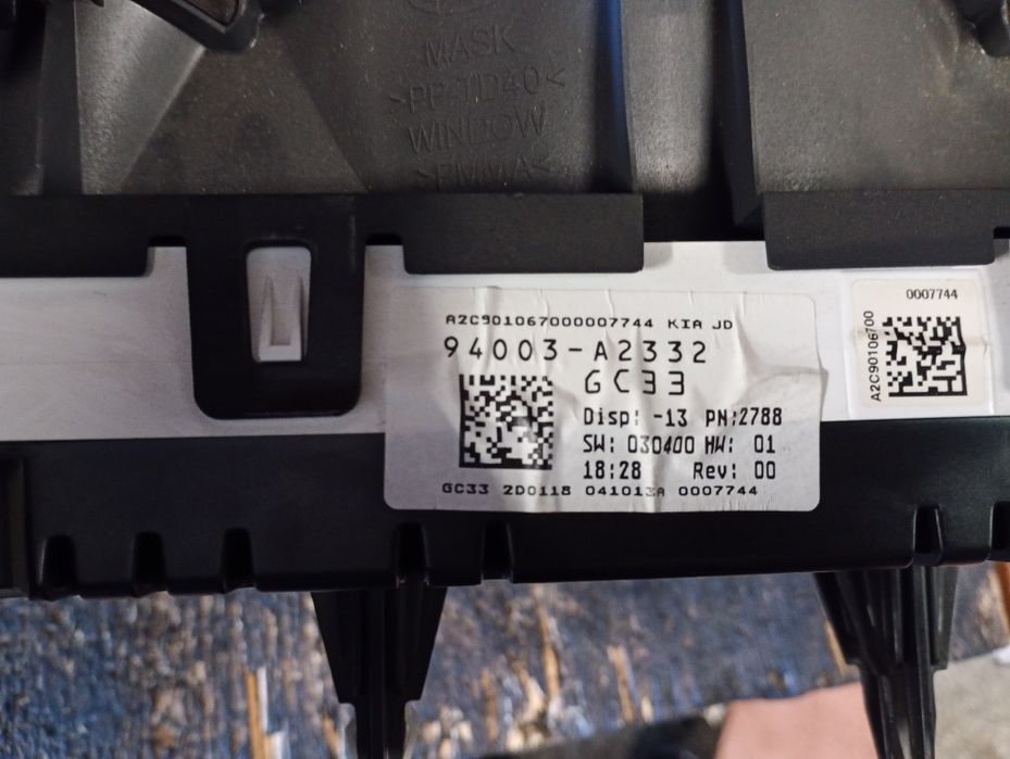Ceasuri bord kia ceed 1.6crdi model dupa 2012 cod 94003a2332 perfect functional