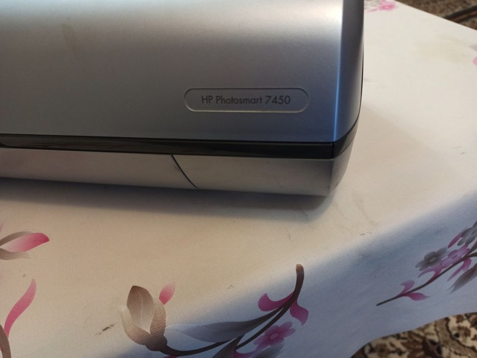 Продается принтер HP катреджный