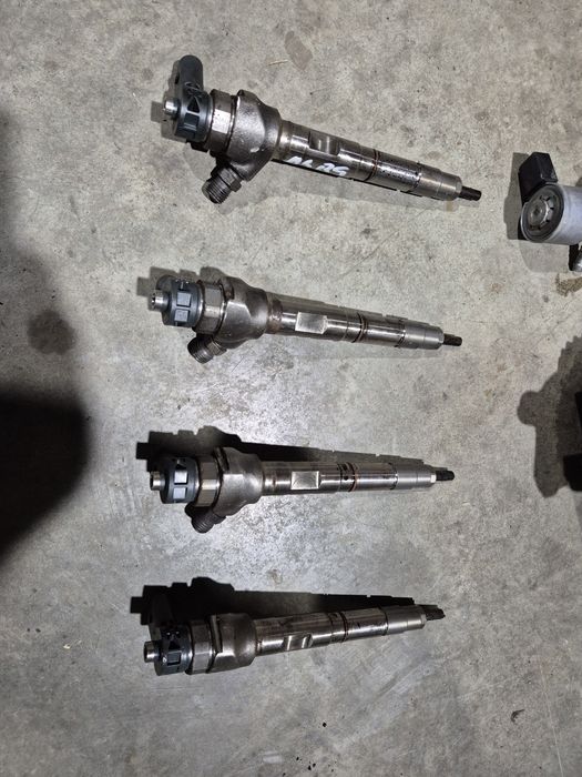Injector injectoare audi a4 b9 2.0 tdi euro 6 cod injector 04L130277AC