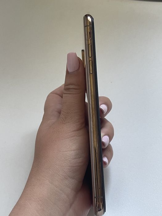 Iphone  xs  max  gold