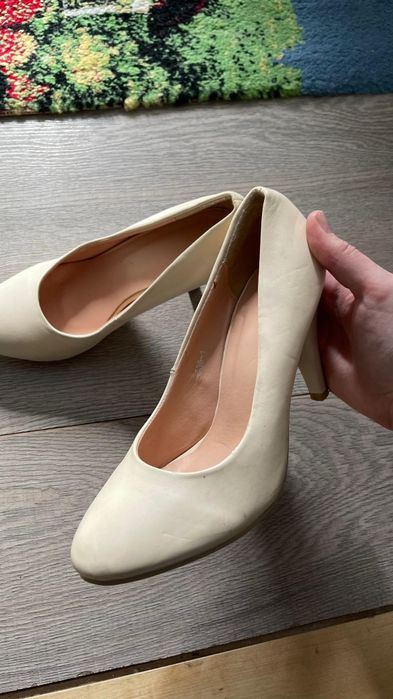 Обувь( туфли) женская