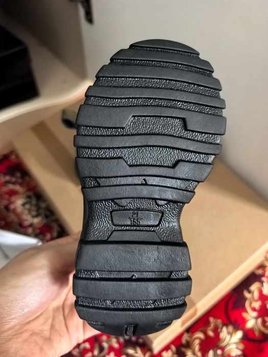 Женский туфли  и детская обувь