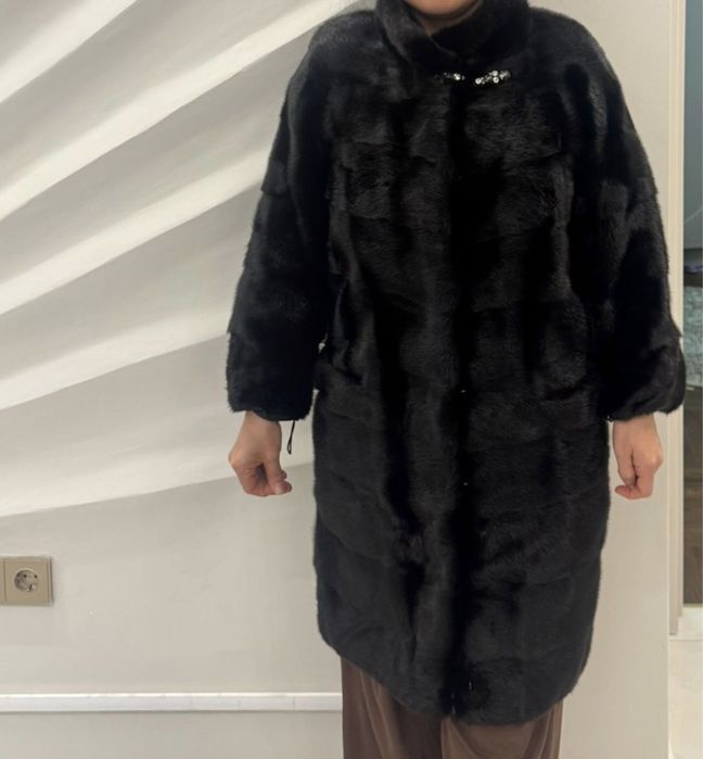 Продам норковую шубу