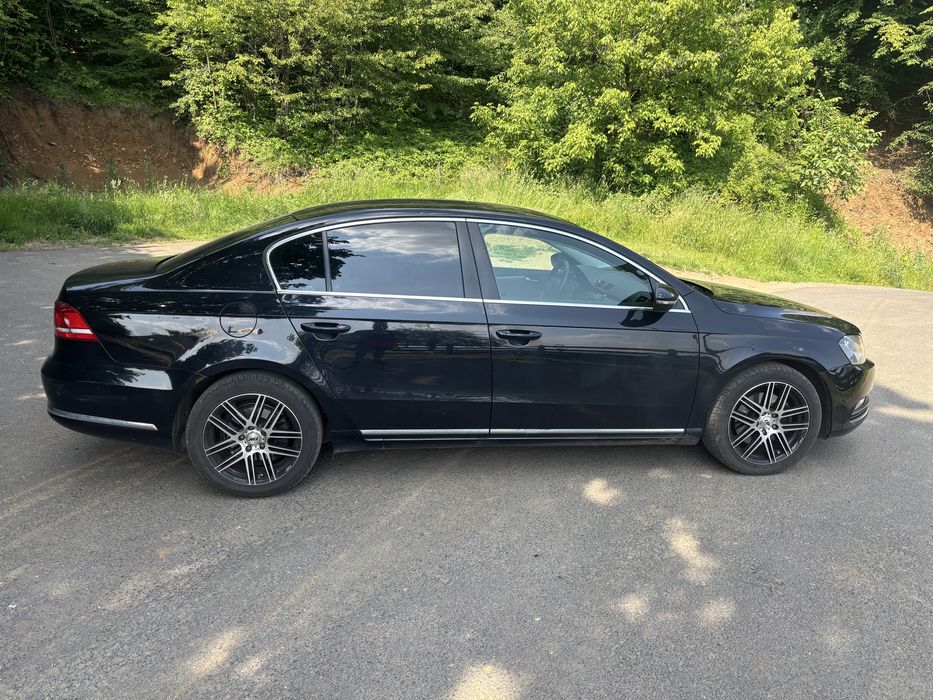 Volkswagen Passat B7 .  2.0 TDI 140 CP. An 2012 .