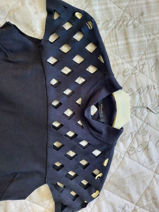 Къса черна рокля с мрежа