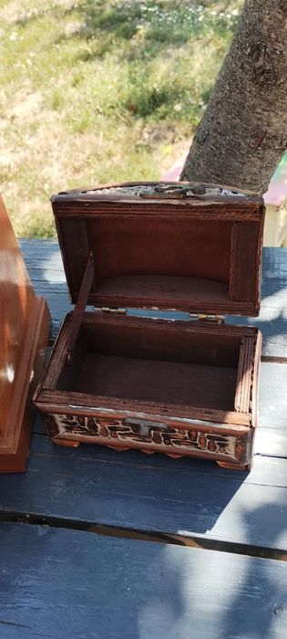 Cutie din lemn pentru bijuterii