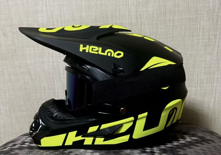 casti moto diferite marimi