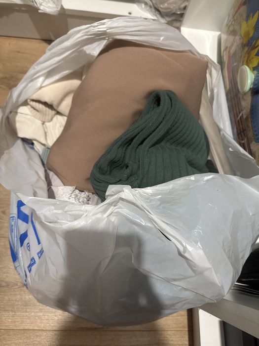 Отдам даром пакет с одеждой