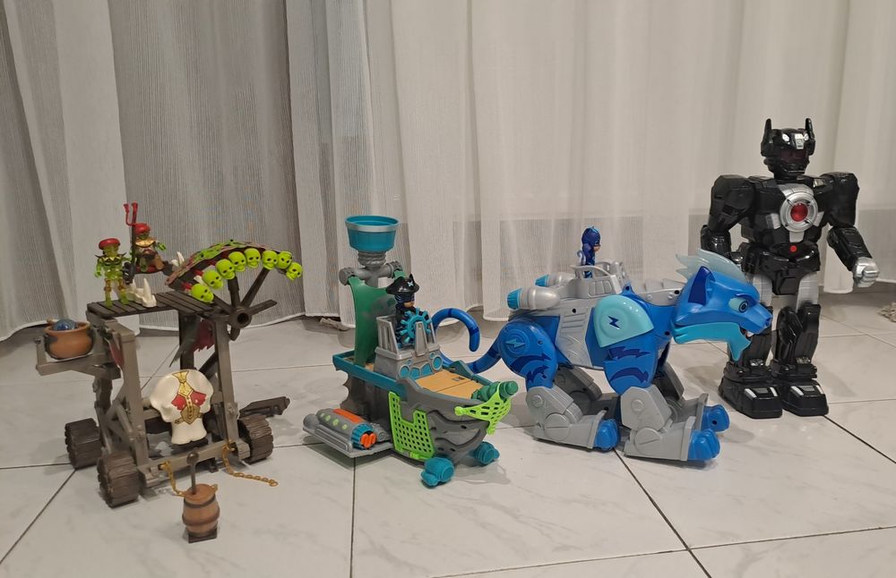 Лот детски играчки