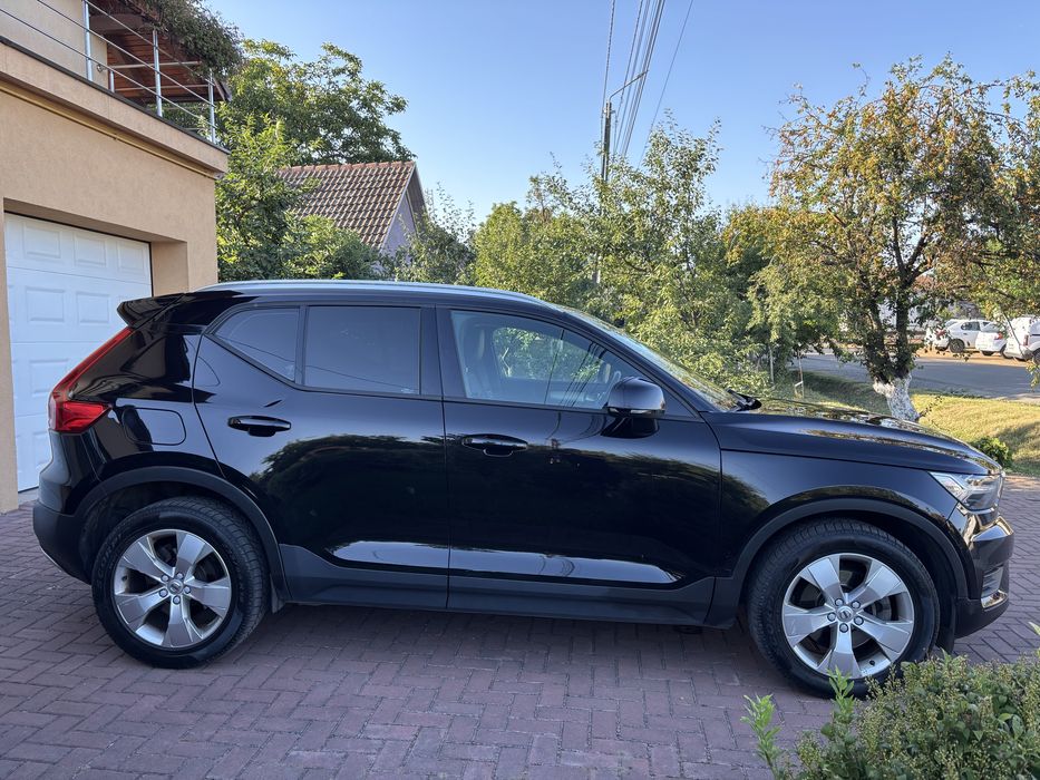 Volvo xc40 190 cp 4x4