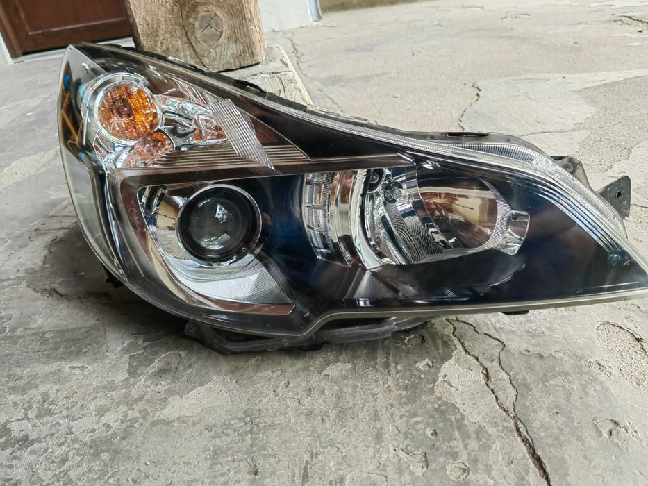 Фар Subaru Outback десен черен Фар Subaru Legacy Оригинален