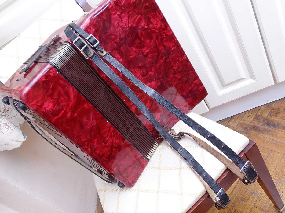 Акордеон Велтмайстер Стела 60 баса