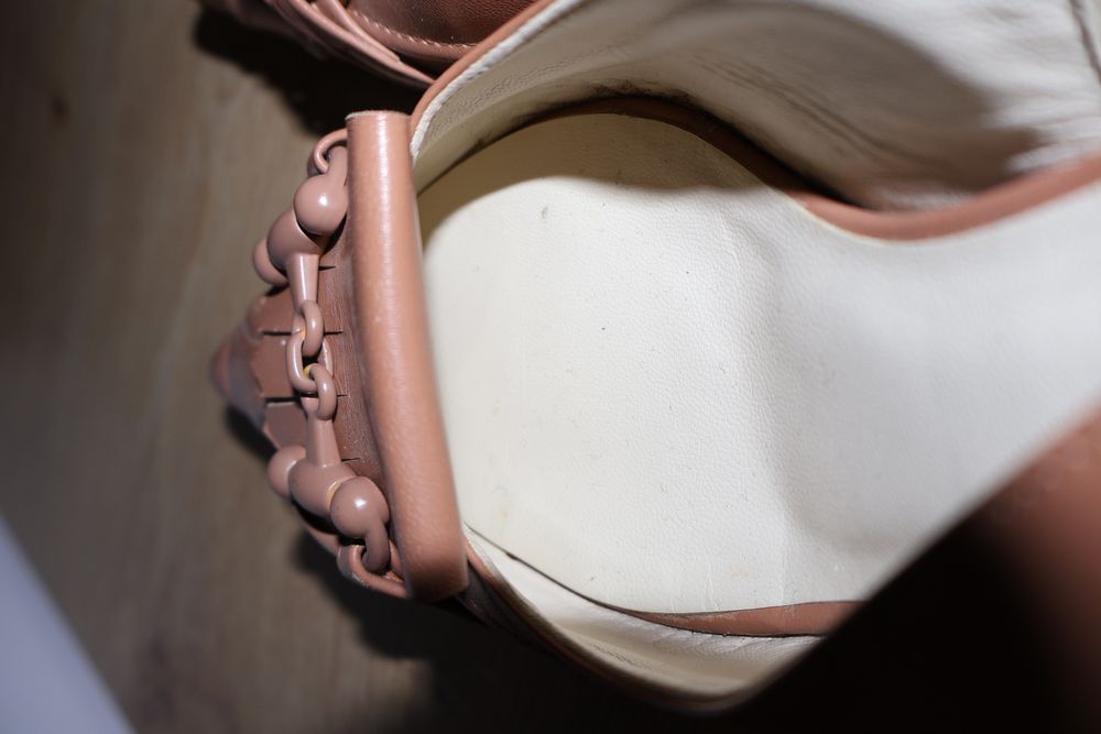 Pantofi din piele