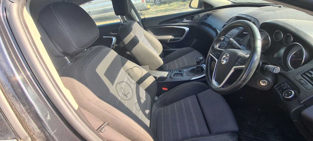 Opel Insignia, на части.