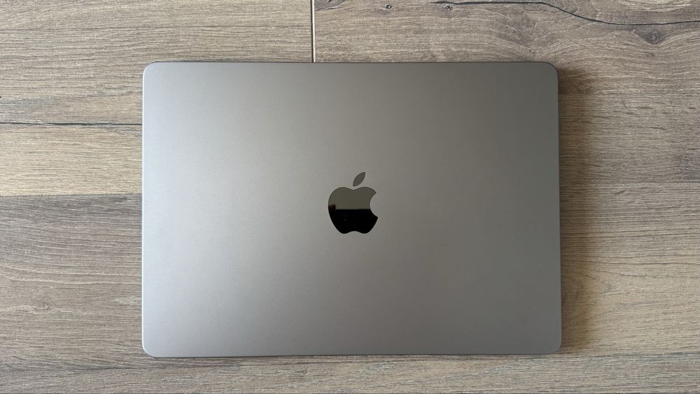 Macbook air    M2