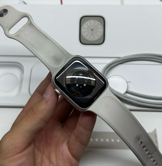 Apple Watch 8 45mm 91% Starlight