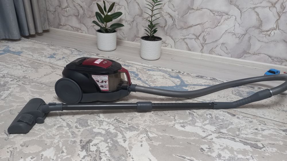 Продам пылесос в отличном состоянии