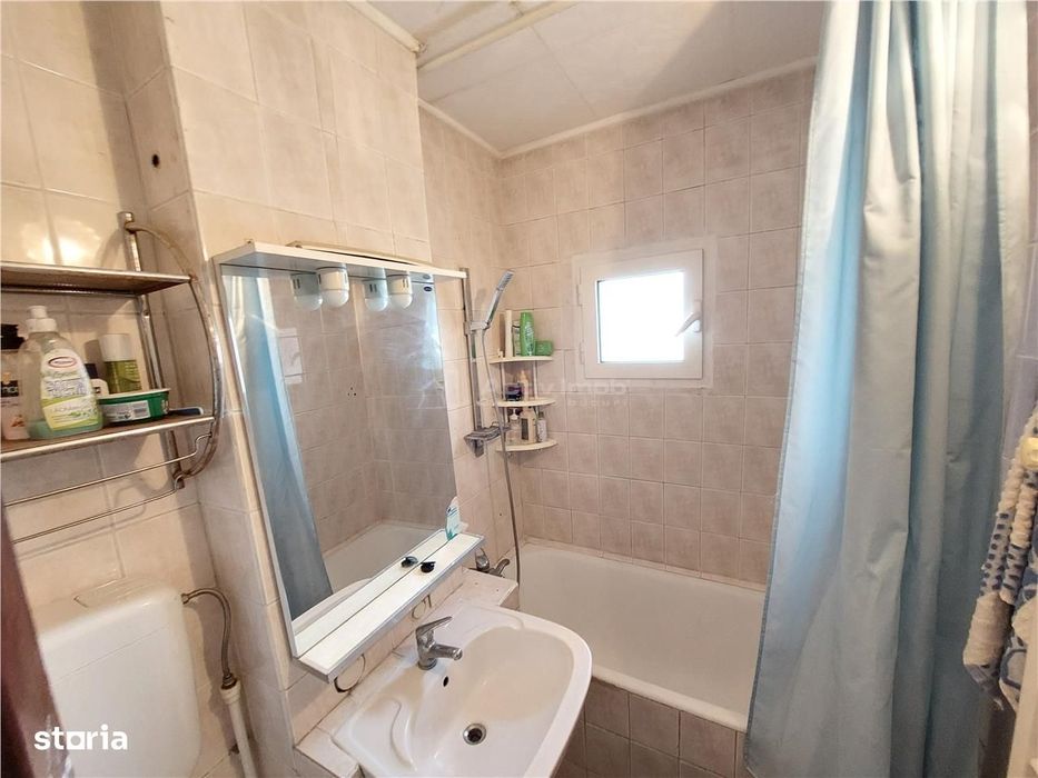 3 CAMERE, decomandat, 77 mp, boxa, Micro 3,Carrefour