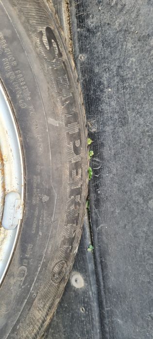 Джанти 16 5х114.3 с гуми 215 70 16