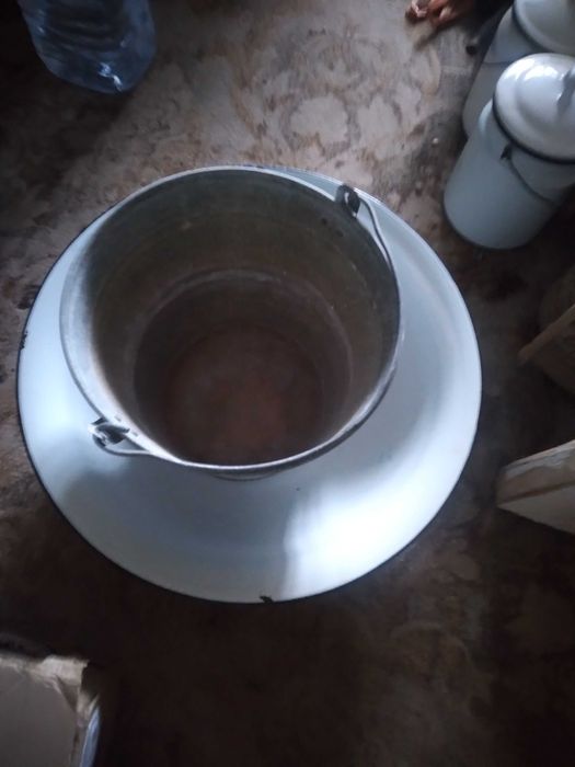Вёдра разные для хозяйства