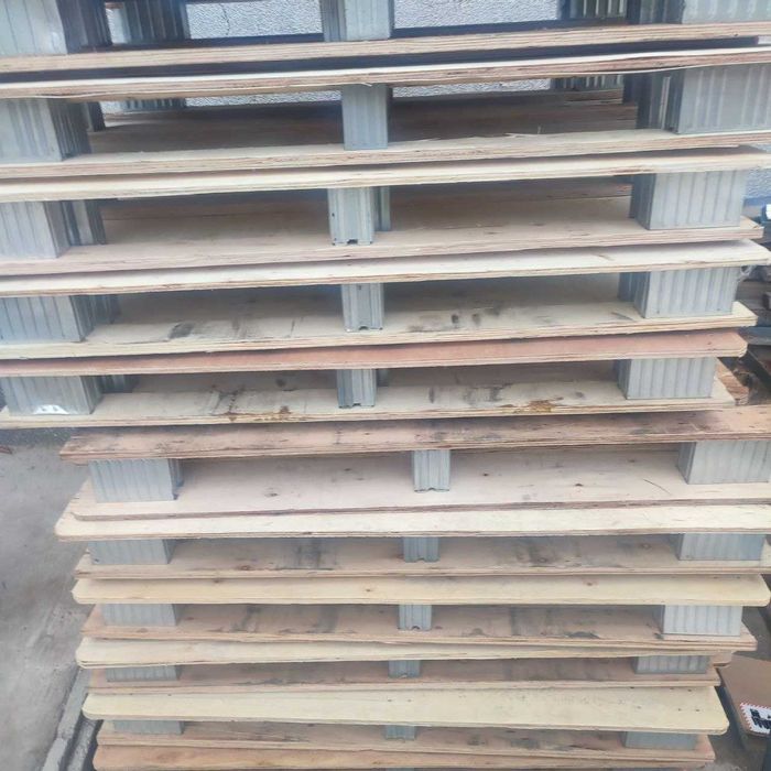 Продам поддоны с размером 120х80см