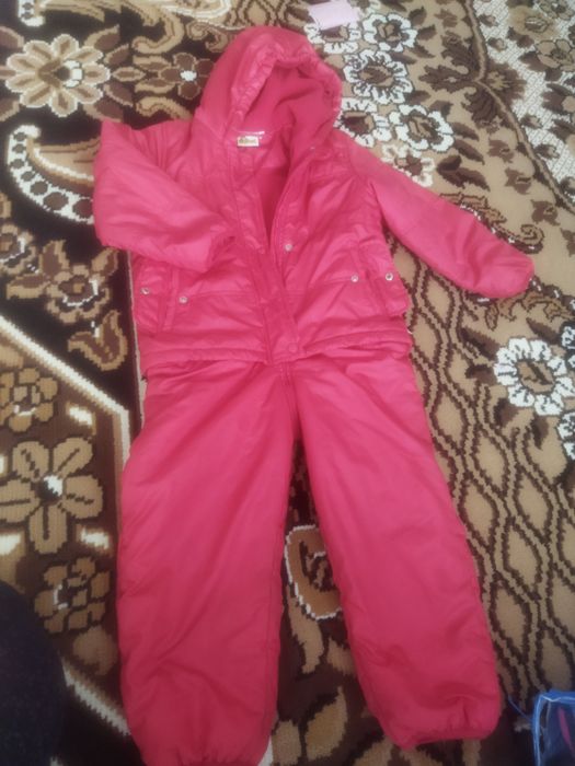 Вещи на девочку отдам даром