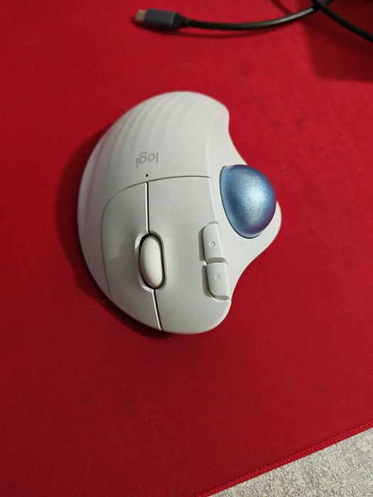 Logitech ERGO M575