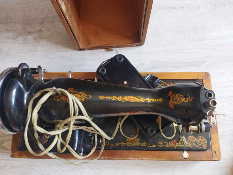 Стара шевна машина Калинка на ток