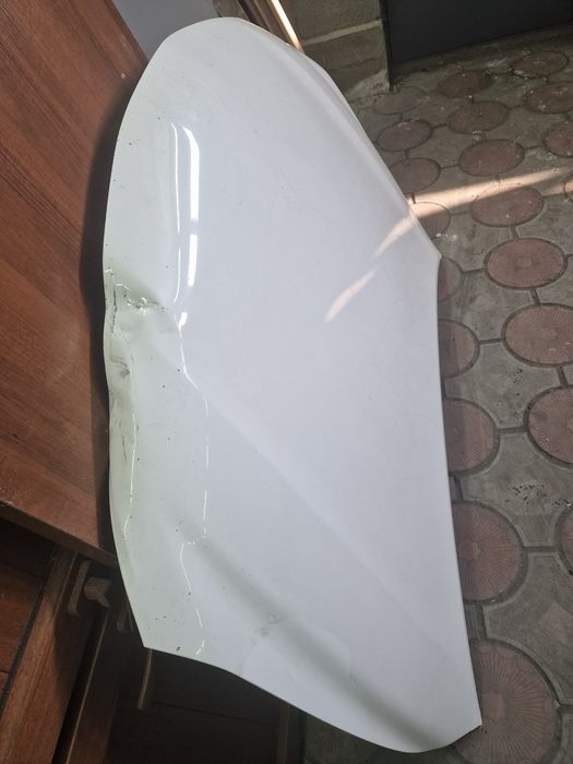 Капот от тойота камри