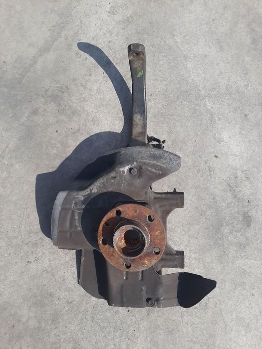 fuzeta dreapta fata alfa romeo 159 1.9 jtd