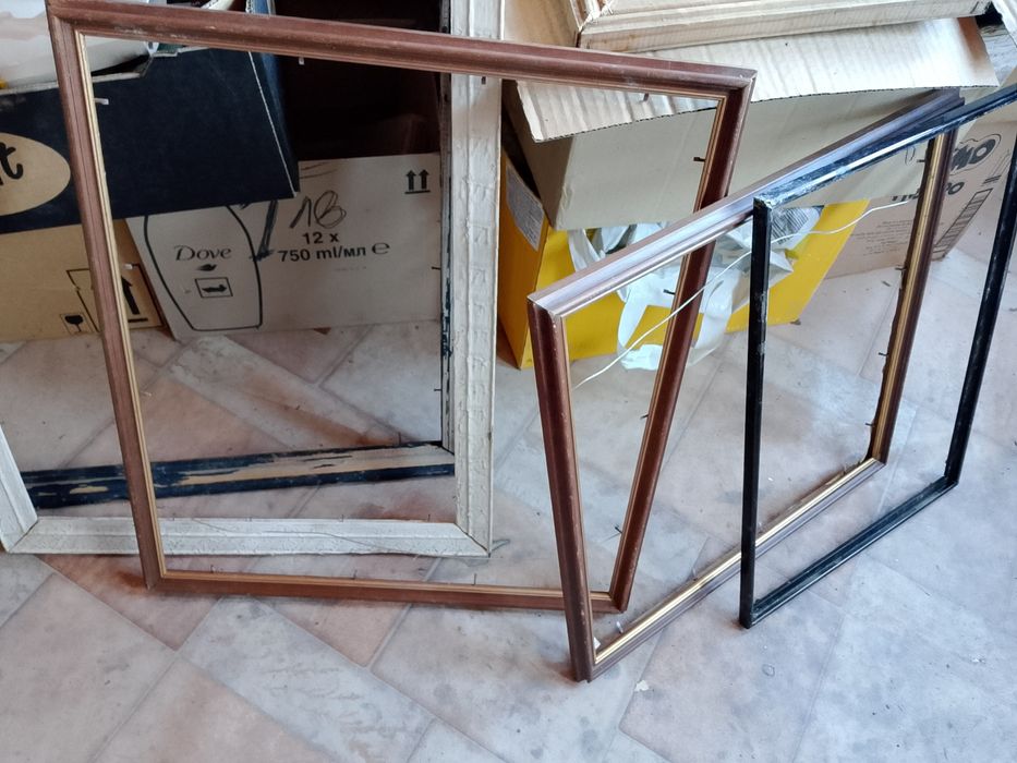 Рамки за картини и др.