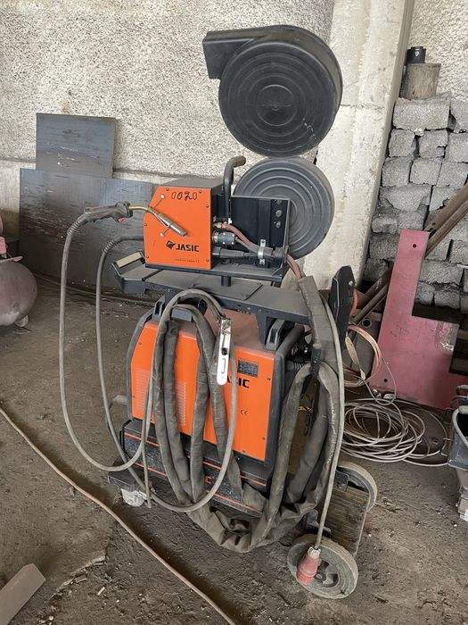 Сварочный аппарат Jasic N221 MIG500
