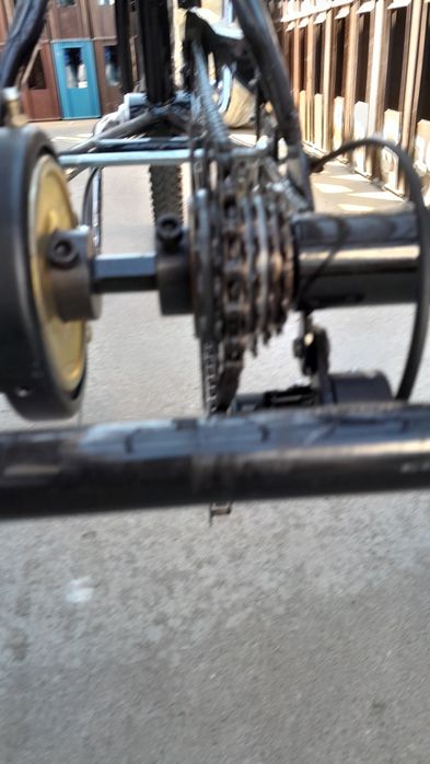 Bicicleta cu trei roti