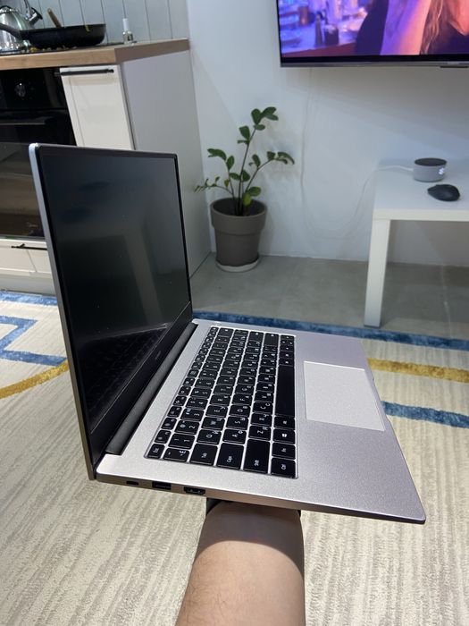 Мощный ноутбук Huawei