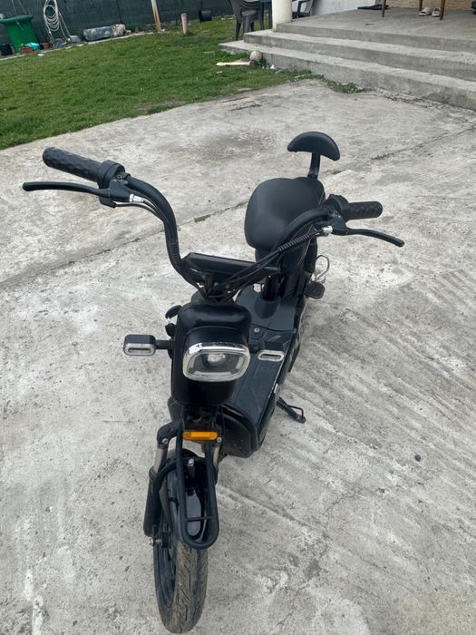 Se vinde scuter electric